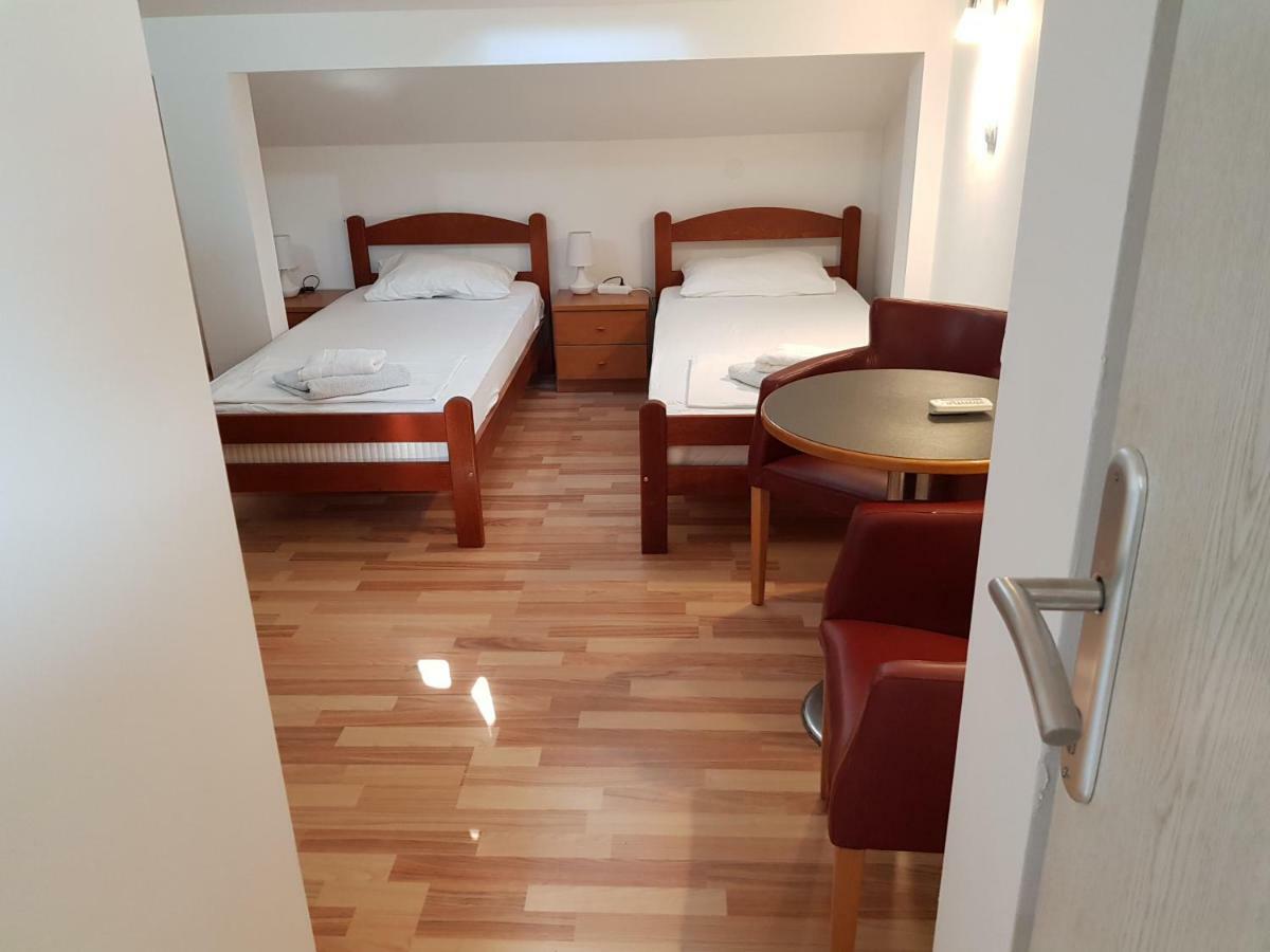 Emi Apartment Budva Ngoại thất bức ảnh