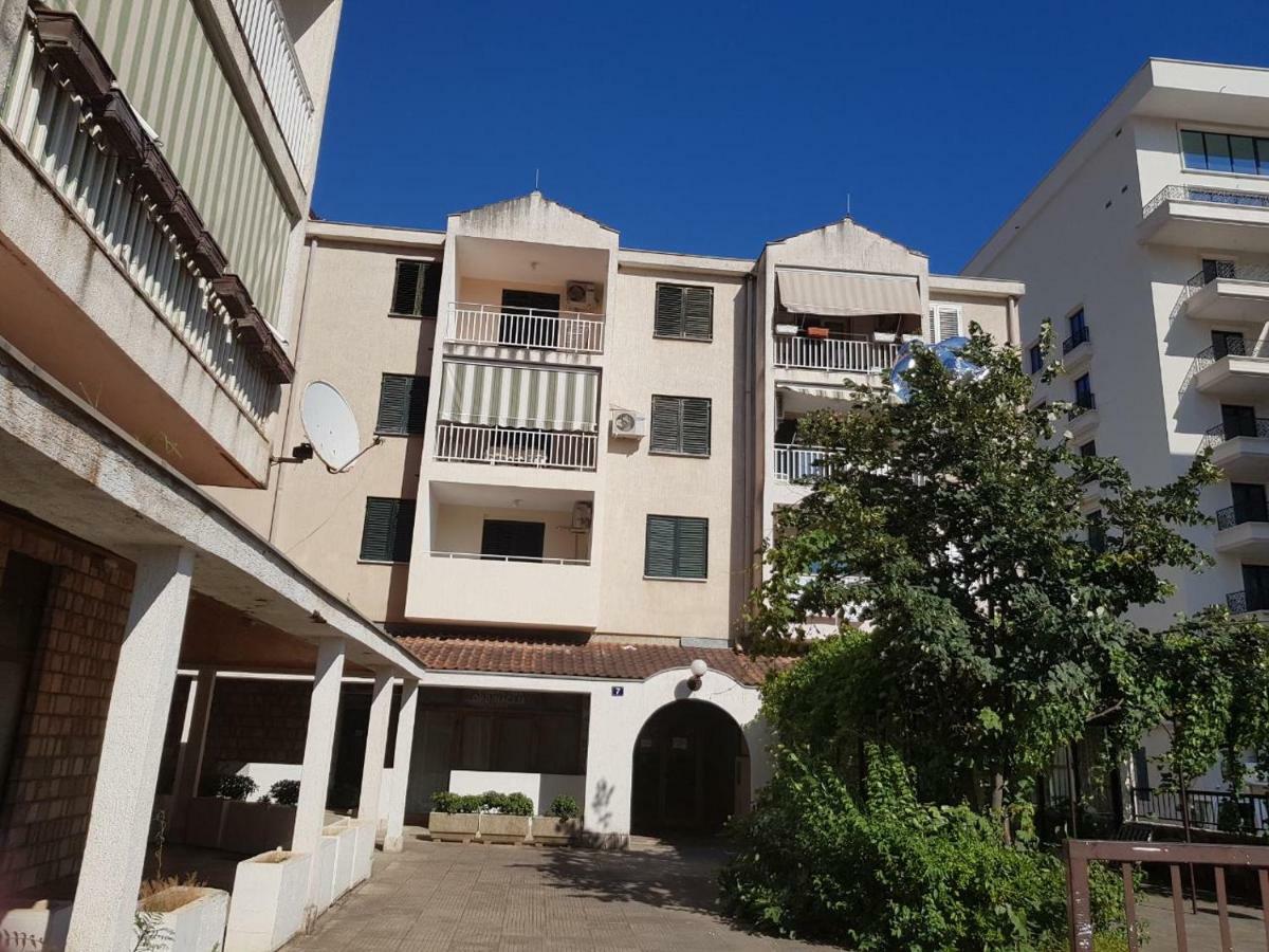 Emi Apartment Budva Ngoại thất bức ảnh